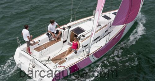 Beneteau First 30 JK recensioni e scheda tecnica